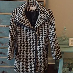 Calvin Klein sz 8P lined very nice longer jacket